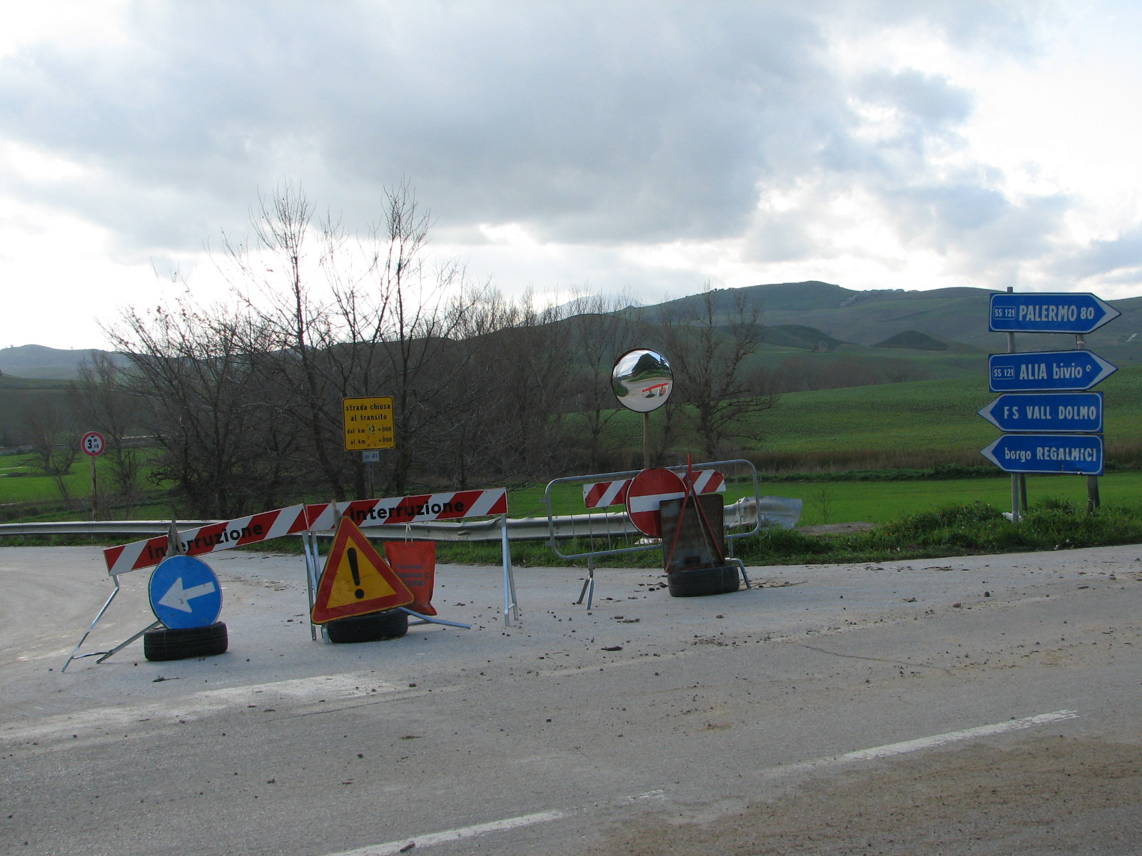 Valledolmo: Acqua e fango sulla Provinciale 41